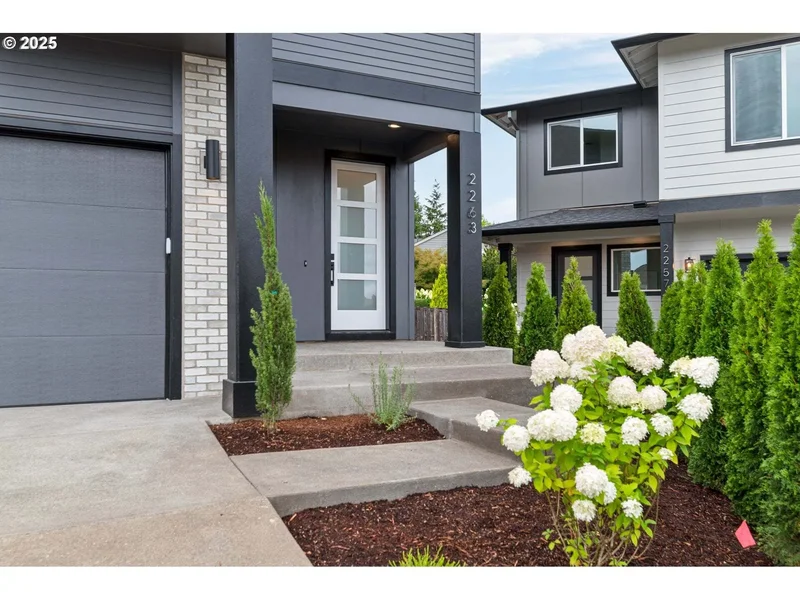 2263 SW Phyllis Pl, Gresham, OR 97080, Gresham, Oregon, United States. - Photo 11