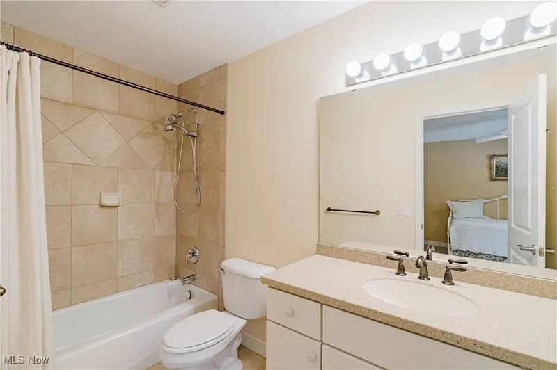 2501 Fairwood Court, Beachwood, OH 44122, Shaker Heights, Ohio, United States. - Photo 29