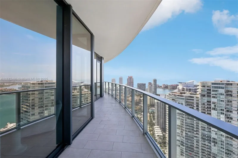501 West Ave 4201/05, Miami Beach, Florida, United States. - Photo 47