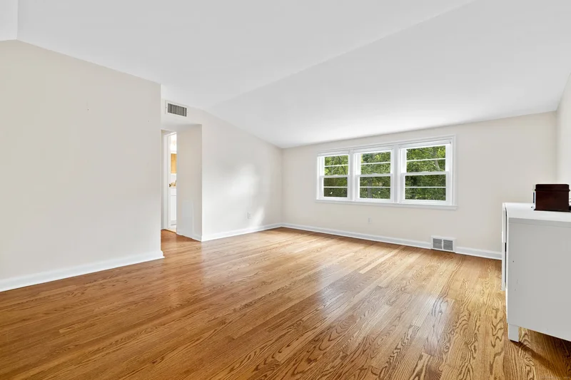 29 Blackstone Avenue, Branford, CT 06405, Branford, Connecticut, United States. - Photo 31