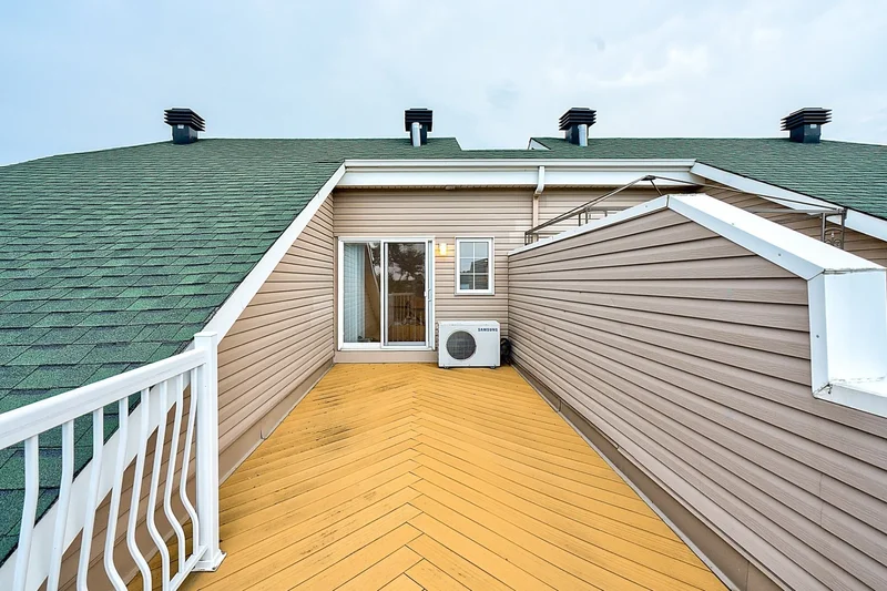 261 Rue Marineau 302, Laval, Quebec, Canada. - Photo 19