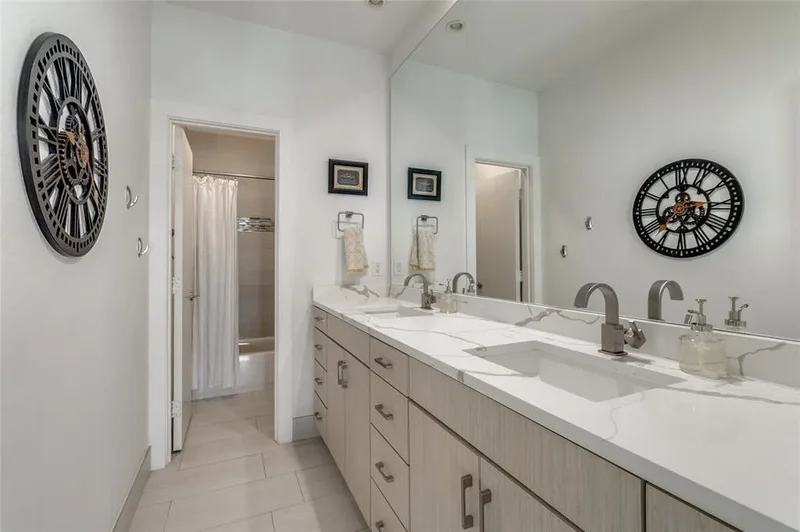 6932 Chantilly Court, Dallas, Texas, United States. - Photo 17