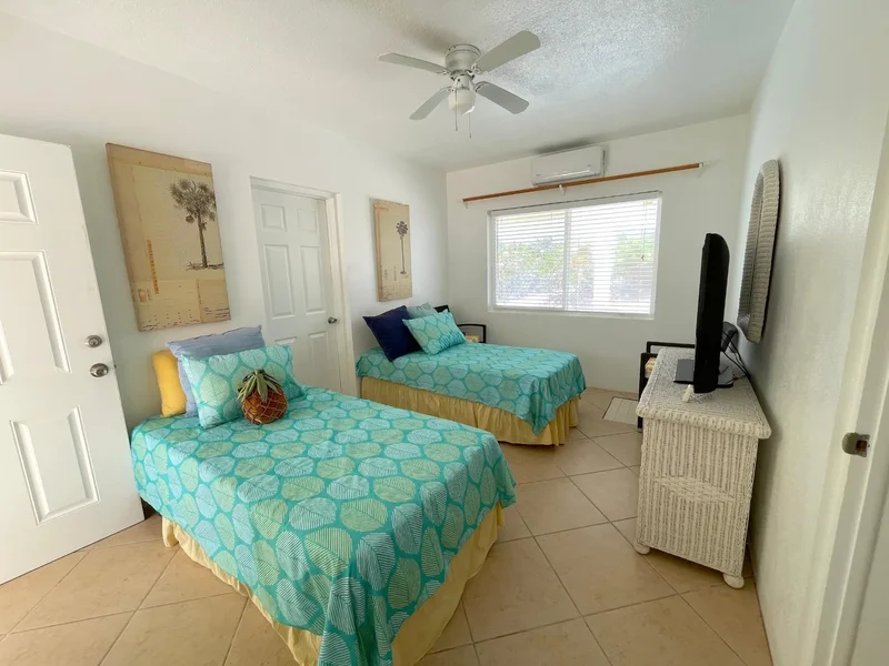 BEACH HOME & 3 LOTS, Dunmore Settlement, Long Island, The Bahamas. - Photo 21