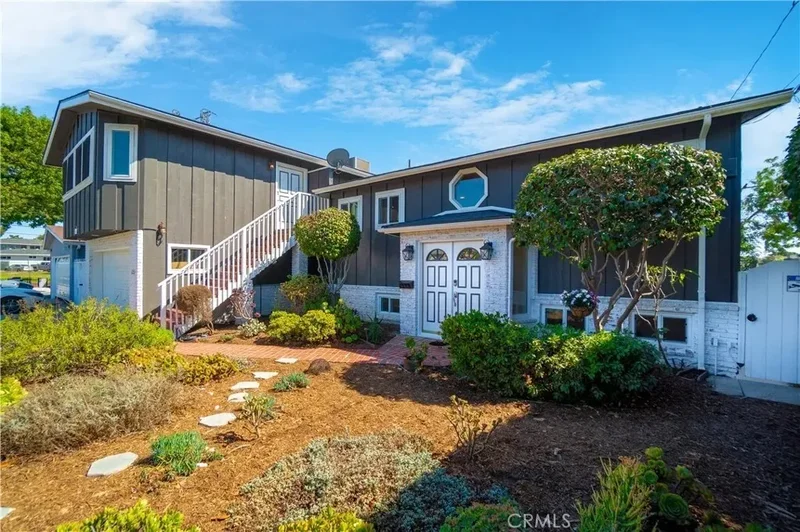1510 E Maple Avenue, El Segundo, California, United States. - Photo 10