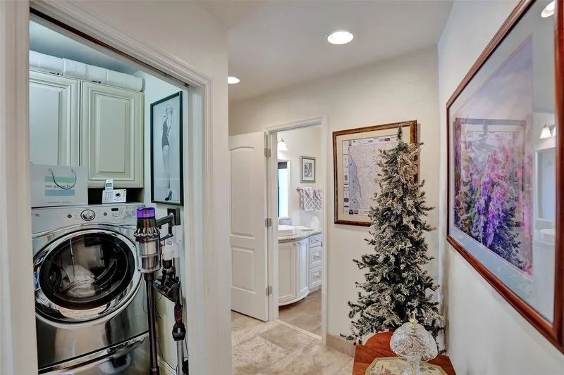 2000 NE 31st Ave, Wilton Manors, Florida, United States. - Photo 28