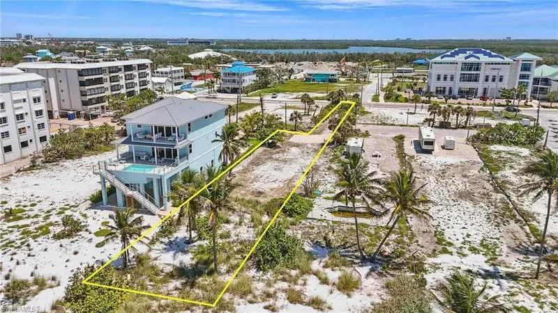 2686, Fort Myers Beach, Florida, United States. - Photo 7
