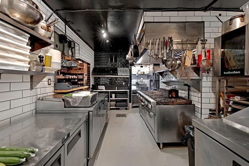 310-312 Rue St-Paul O., Montreal, QC H3Y2A3, Montreal, Quebec, Canada. - Photo 4