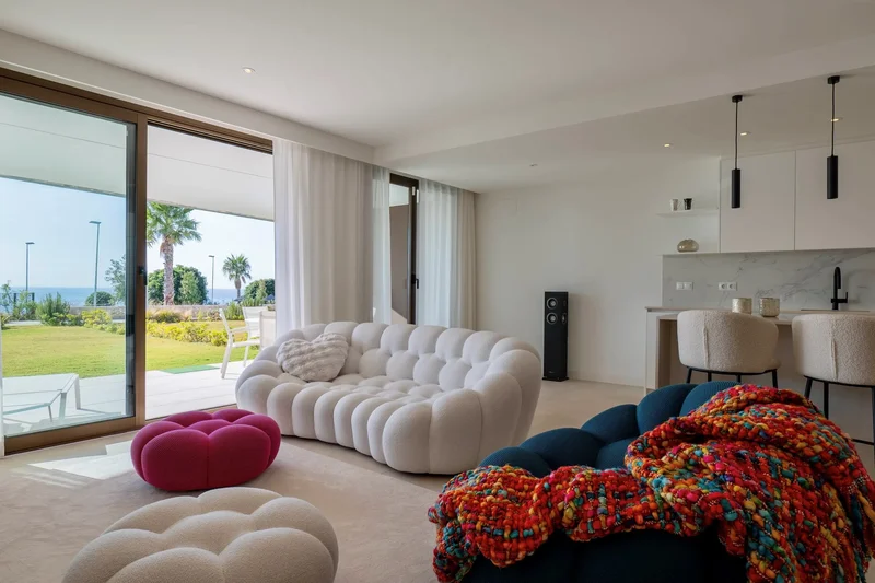 Ground-Floor Apartment for Sale – Urb. La Sabina, Casares