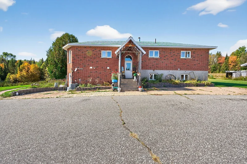 122 McFadden Line, Trout Creek, ON P0H 2L0, Trout Creek, Ontario, Canada. - Photo 7
