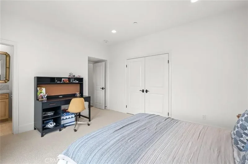 117 Andirons, Irvine, California, United States. - Photo 29