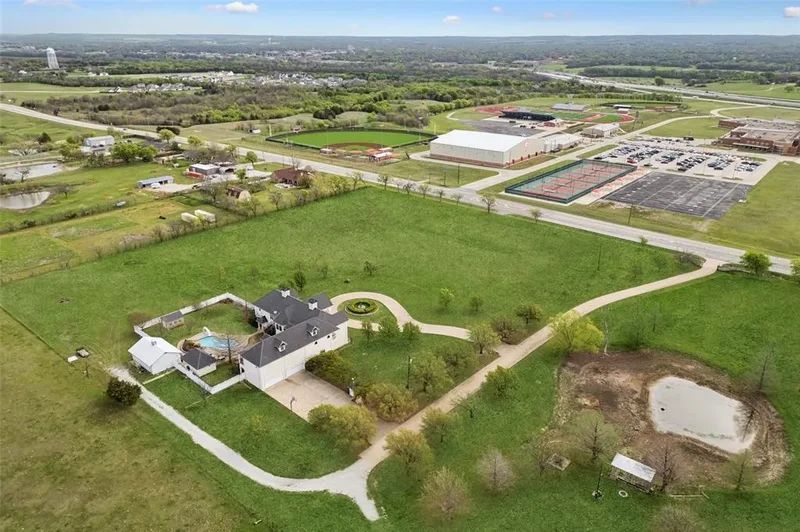 609 Fm 1306, Gainesville, Texas, United States. - Photo 28