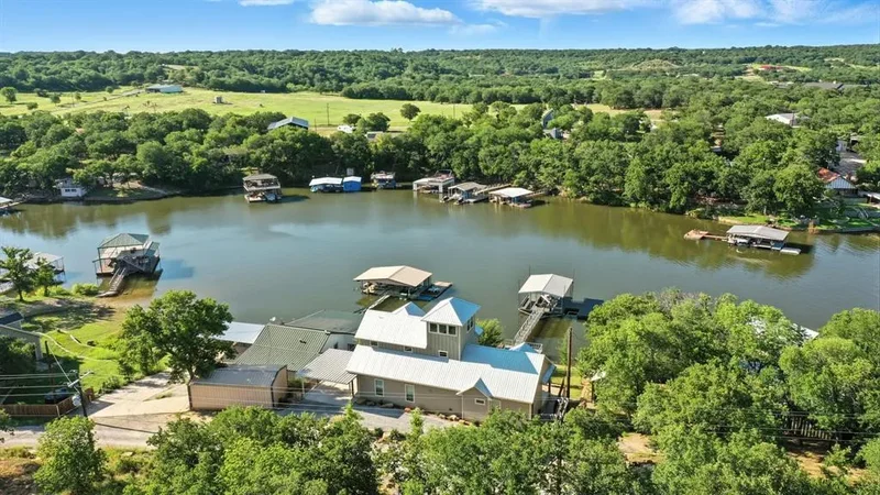 216 Private Road 1735, Chico, Texas, United States. - Photo 13