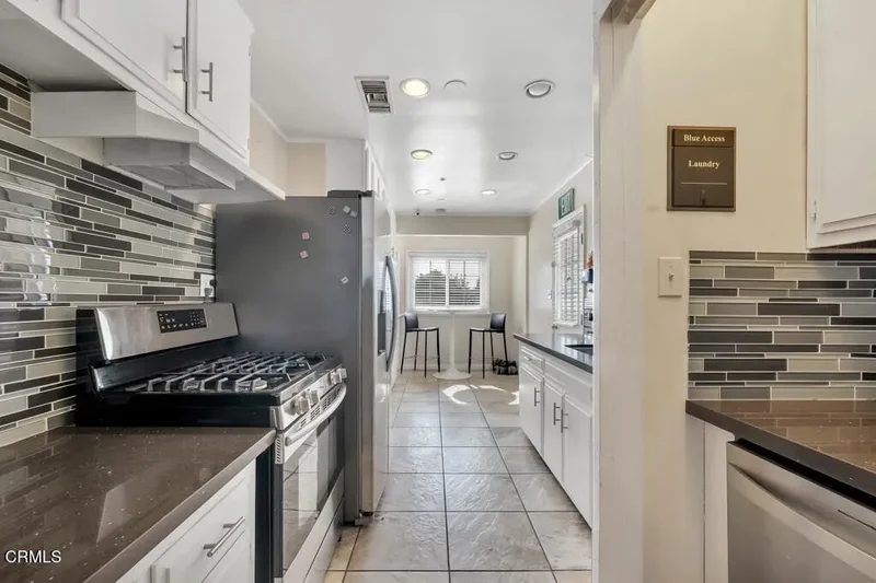 15743 Covello Street, Los Angeles, California, United States. - Photo 43