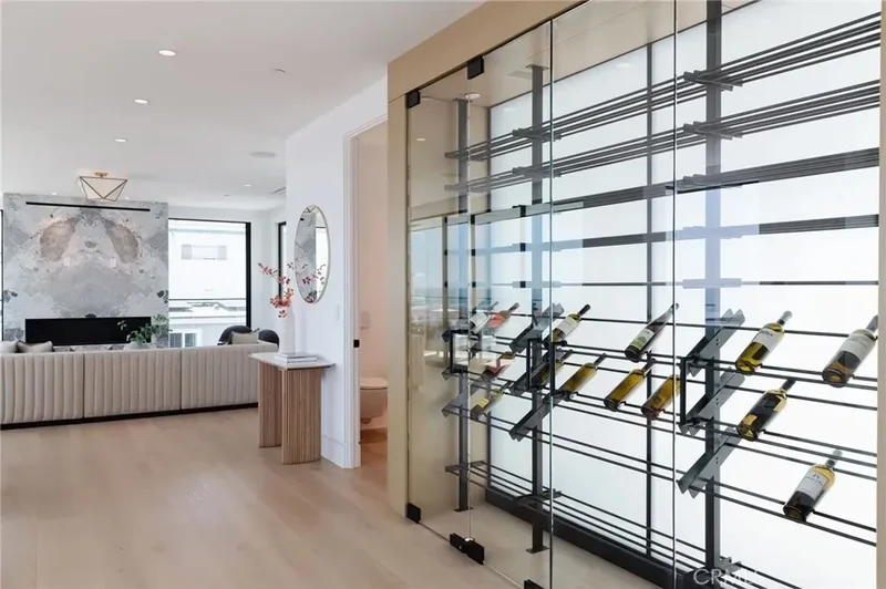 316 32nd Street, Manhattan Beach, California, United States. - Photo 25