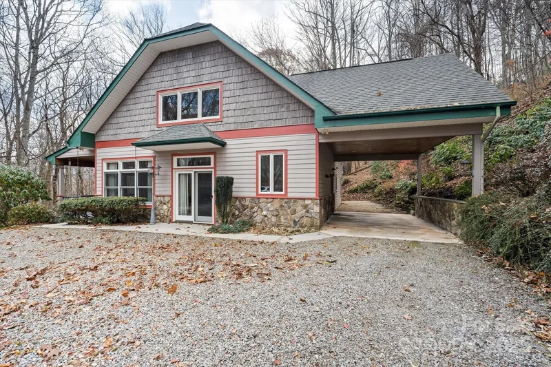 905 Old Fiddle Road, Waynesville, NC 28786, Waynesville, North Carolina, United States. - Photo 34