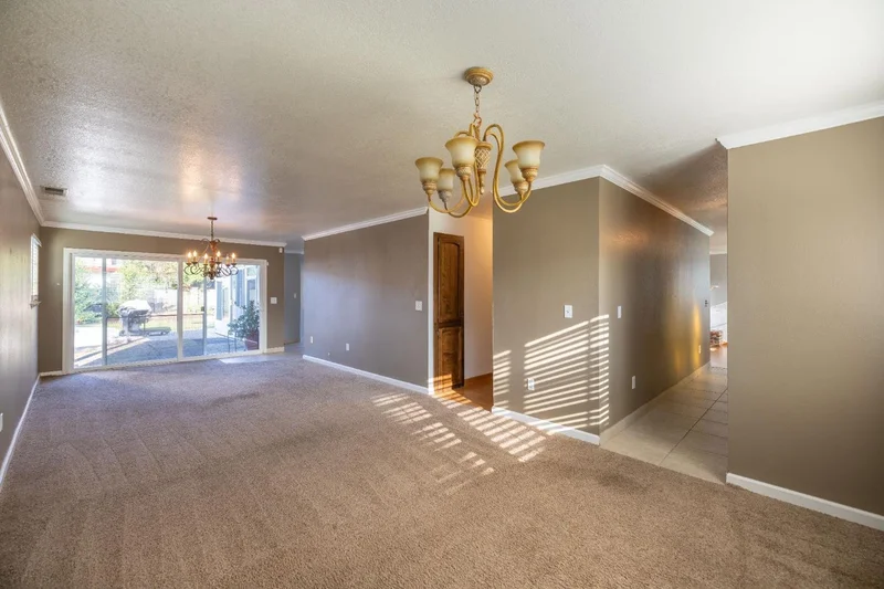3327 Country Club Boulevard, Stockton, CA 95204, Stockton, California, United States. - Photo 9