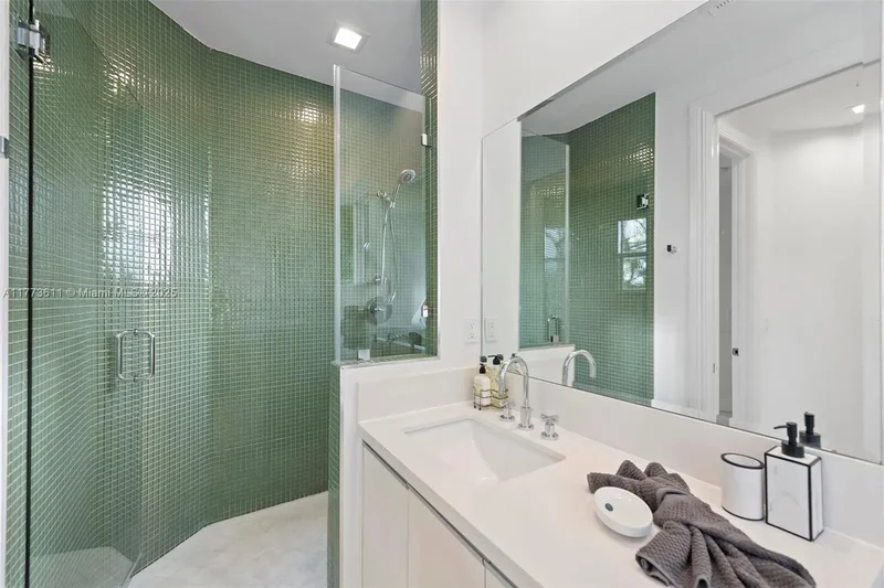 455 Centre Is, Golden Beach, Florida, United States. - Photo 36