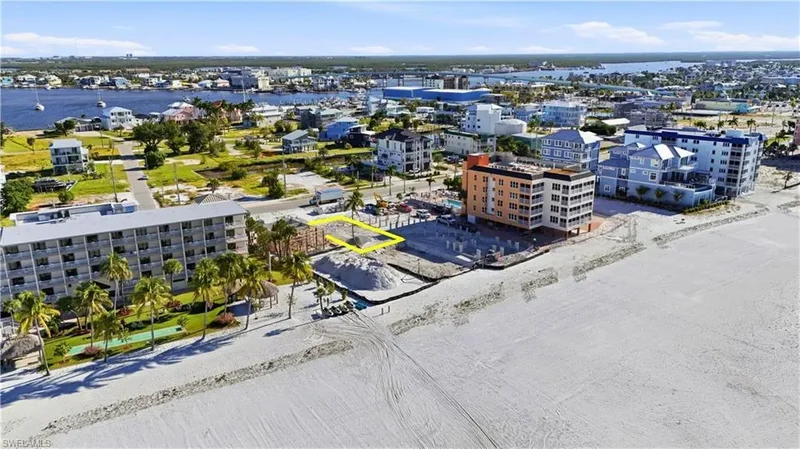 716, Fort Myers Beach, Florida, United States. - Photo 14