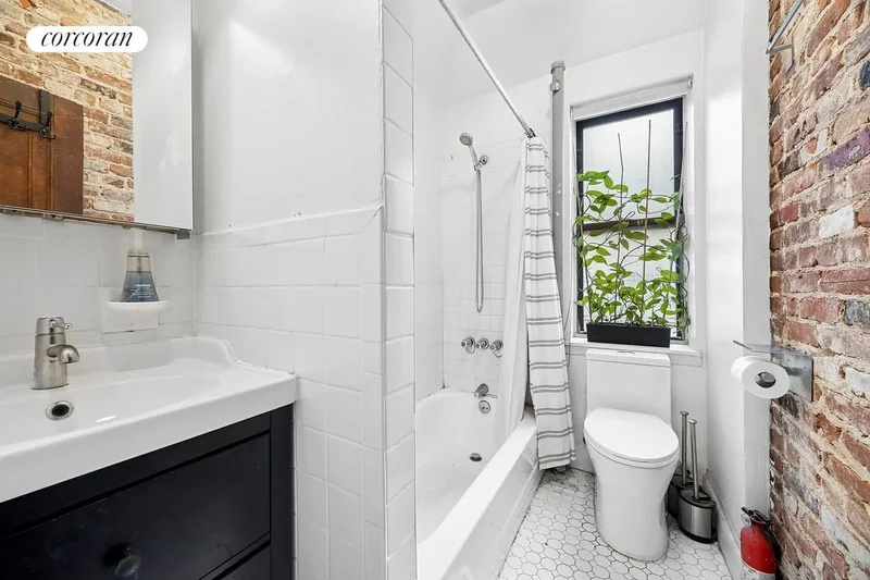 551 West 160th Street 5B, New York, NY 10032, New York, New York, United States. - Photo 12