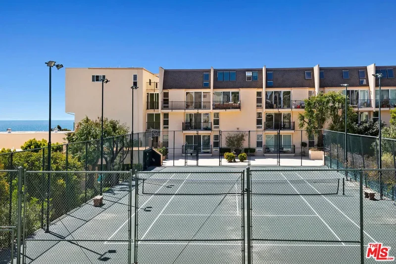 23901 Civic Center Way 114, Malibu, California, United States. - Photo 29