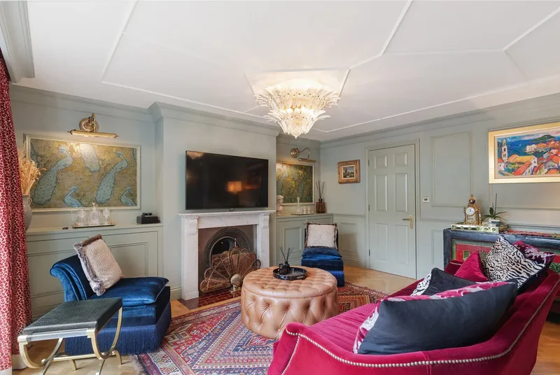 South End Row, London, W8, London, England, United Kingdom. - Photo 13