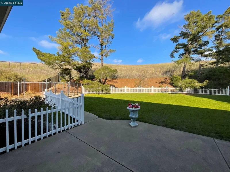 403 Gerald Court, Benicia, California, United States. - Photo 25