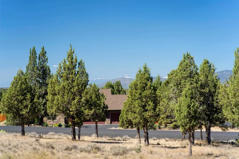 6900 SE Madison Avenue , Prineville, OR 97754, Prineville, Oregon, United States. - Photo 3