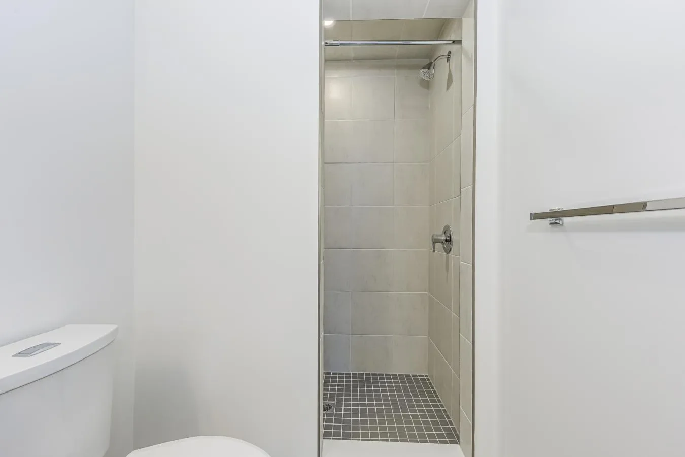 66 Thatcher Drive, Guelph, Ontario, Canada. - Photo 13