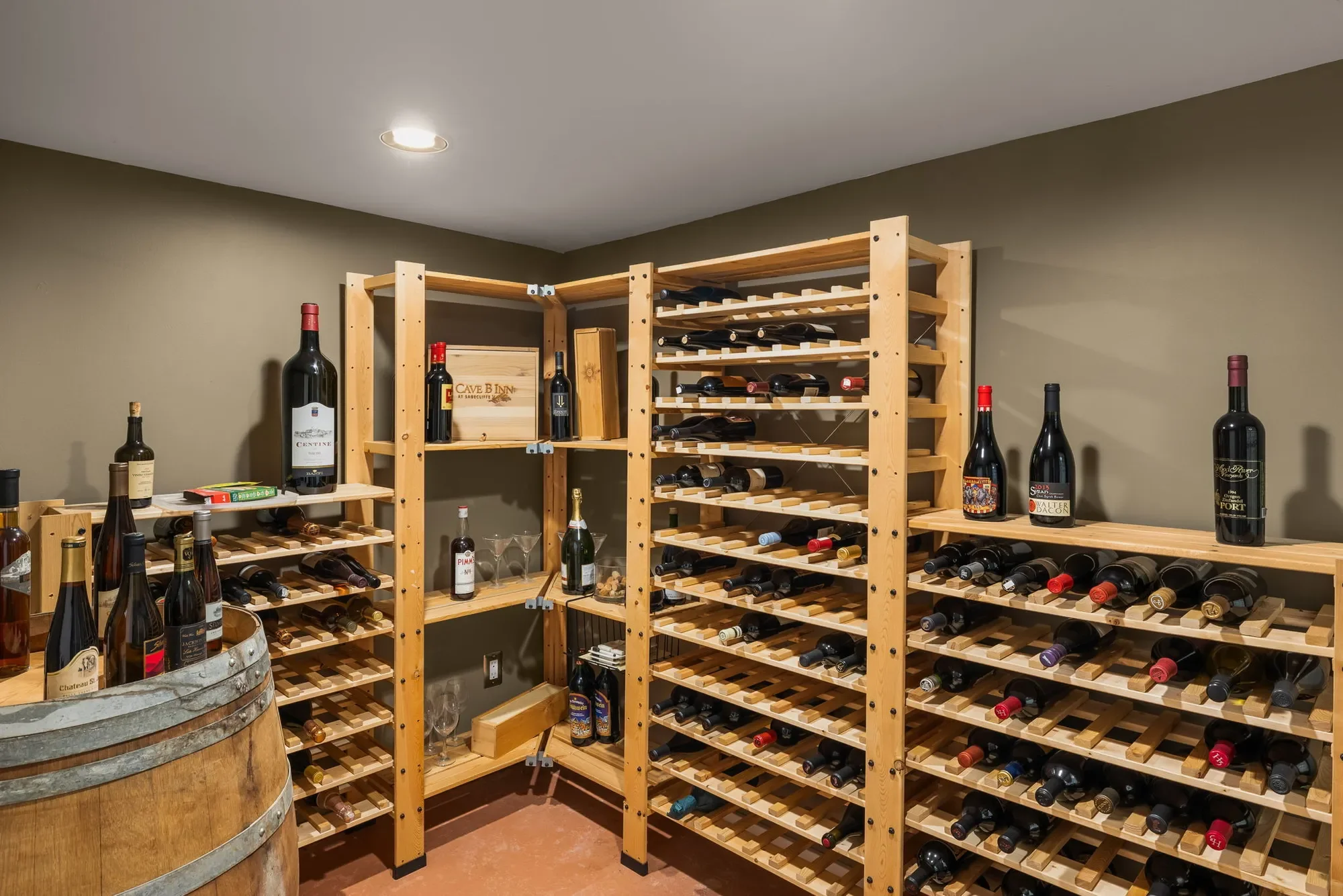 3925 48th Ave S , Seattle, WA 98118, Seattle, Washington, United States. - Photo 27