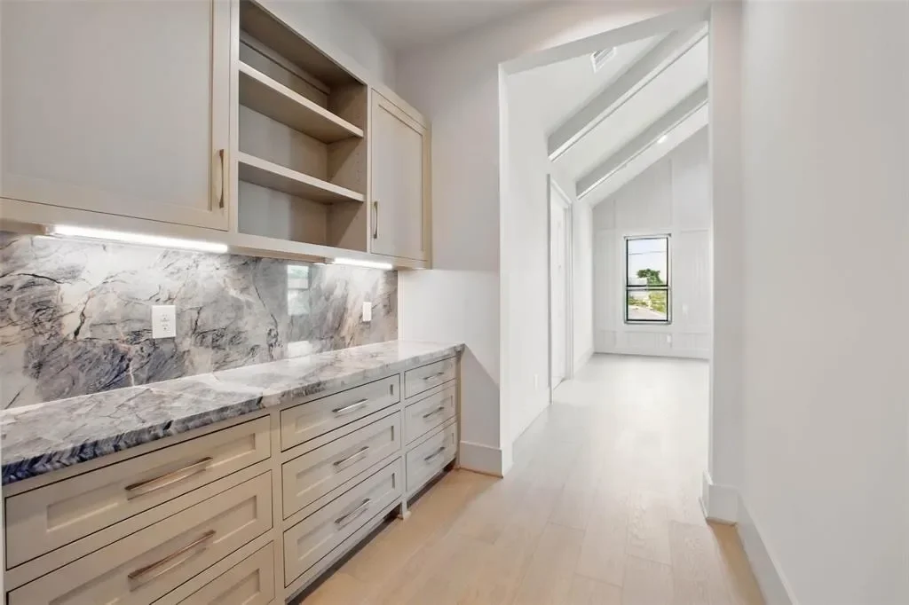 8619 Cedarbrake Drive, Spring Valley Village, Texas, United States. - Photo 16