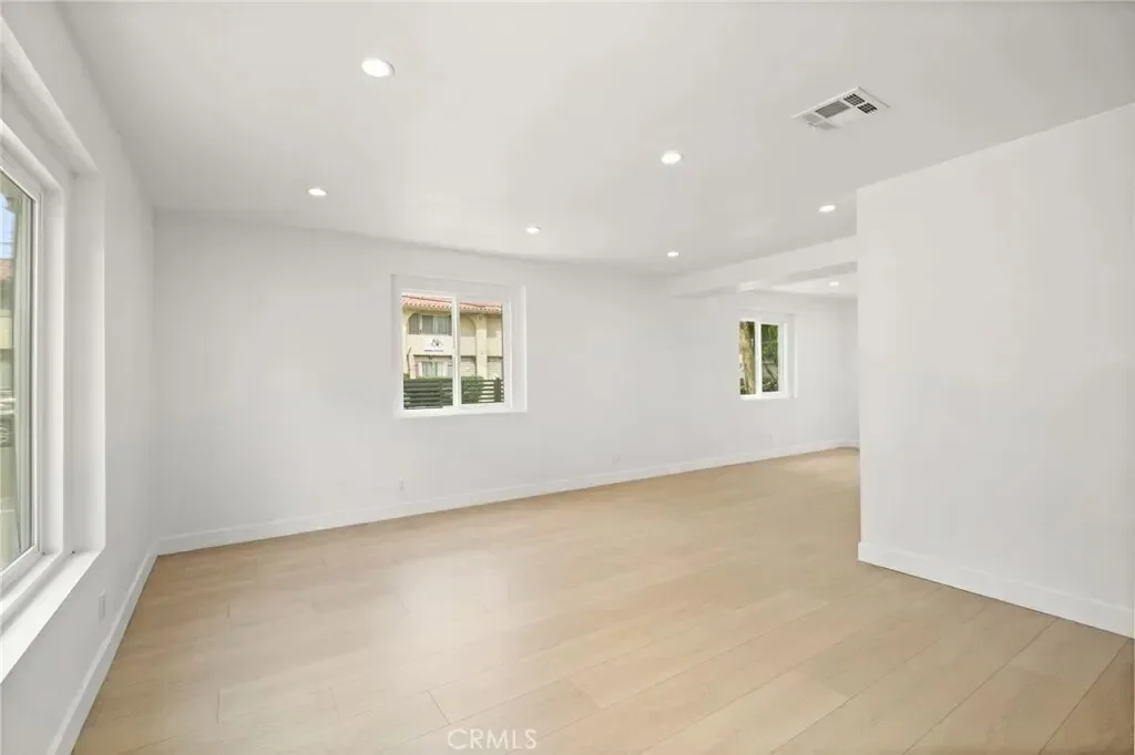 Gallery photo 12