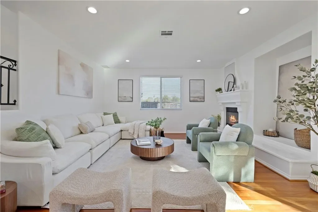 6324 Newcastle Ave, Encino, CA, 91316, USA, Los Angeles, California, United States. - Photo 40