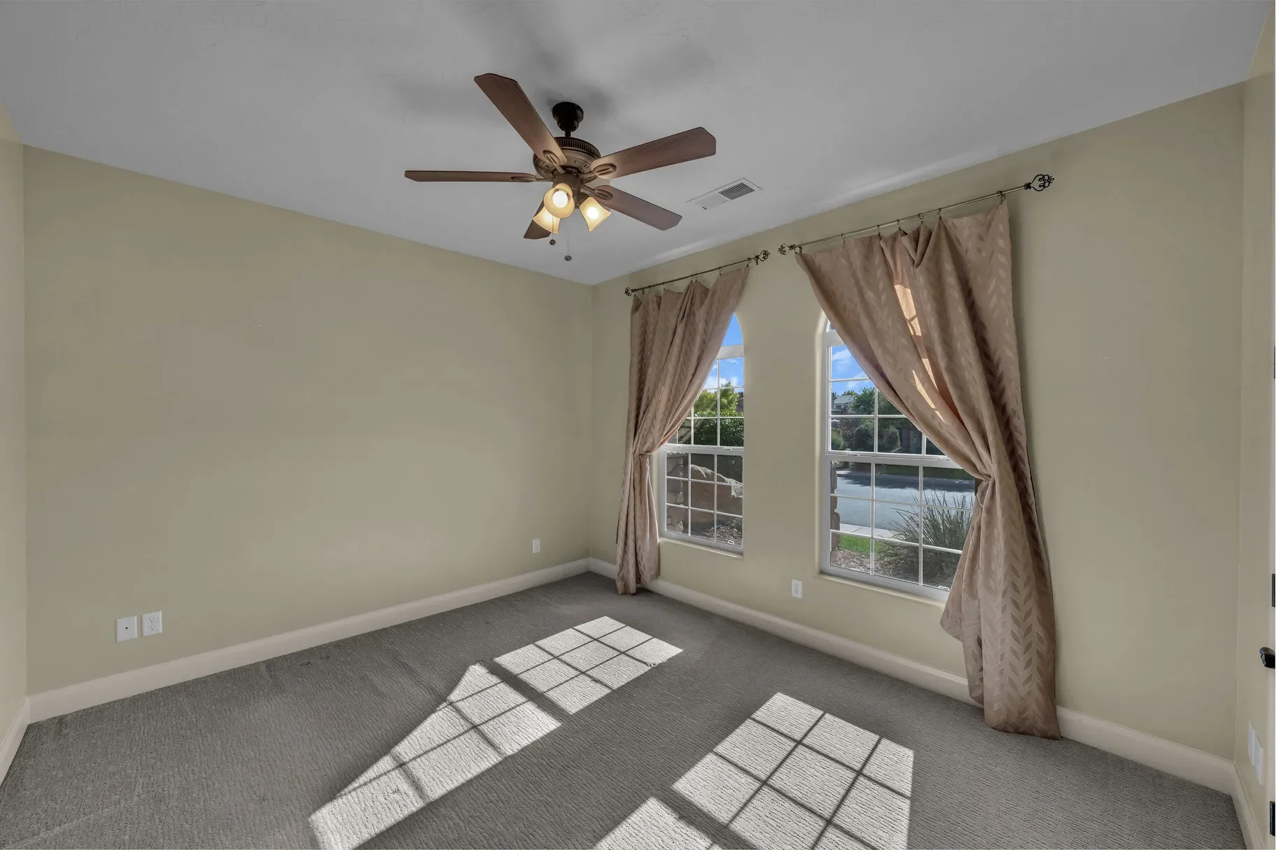 2247 E Coyote Springs Drive, St George, UT 84790, St. George, Utah, United States. - Photo 8
