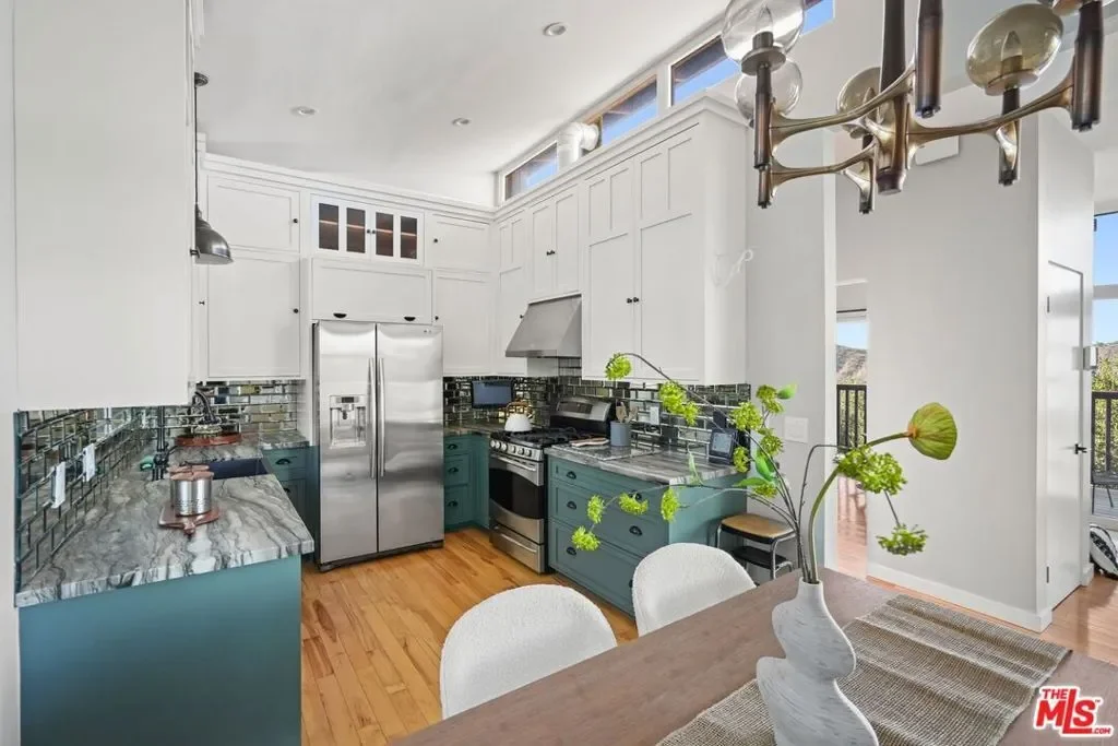 21956 Cereza Way, Topanga, California, United States. - Photo 1