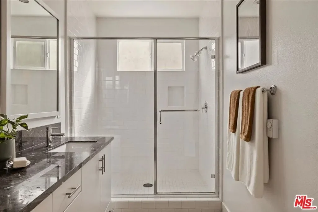 644 N Gramercy Place, Los Angeles, California, United States. - Photo 5