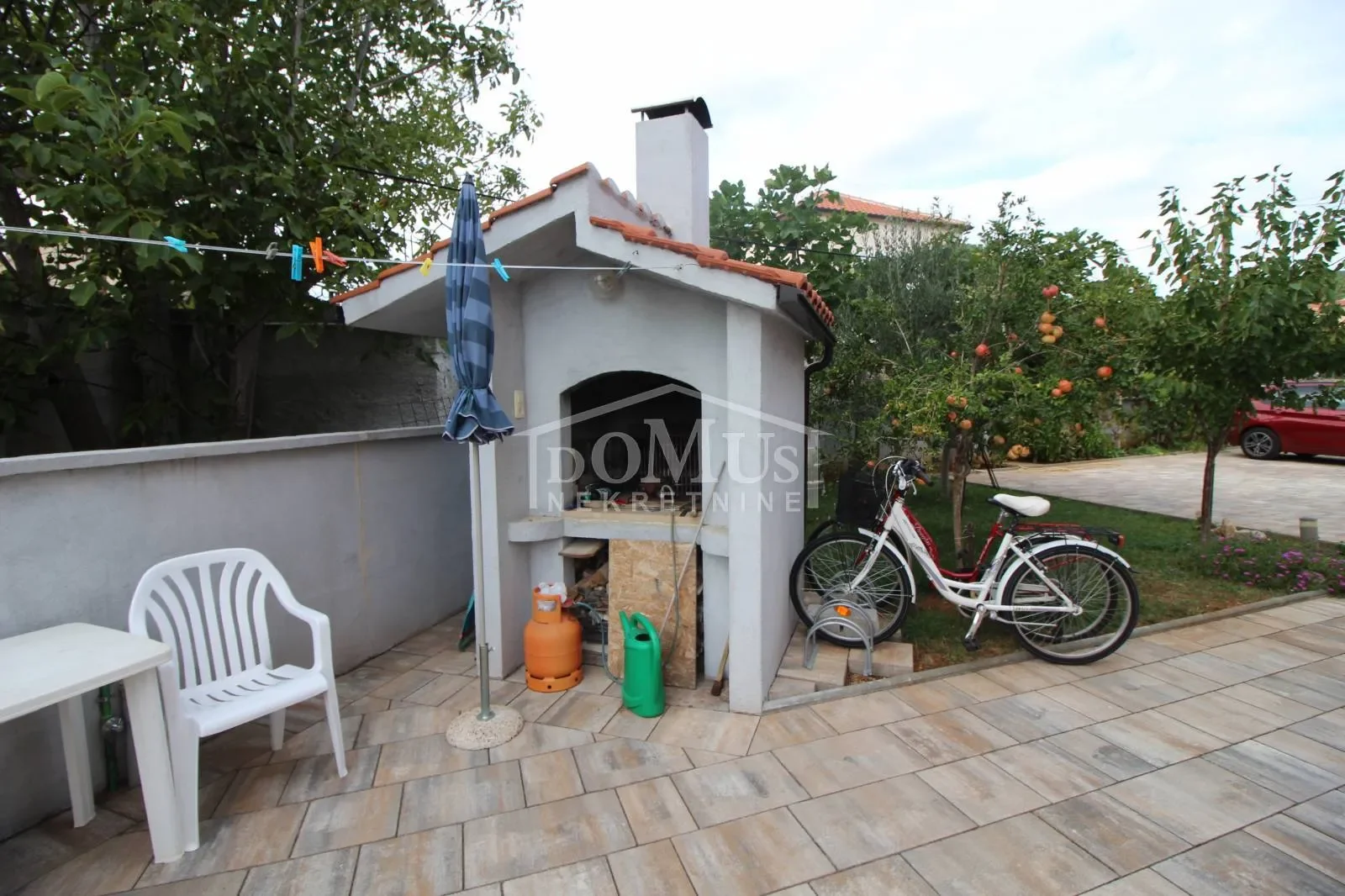 Exterior photo 12