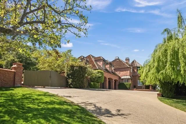 12359 Farr Ranch Road, Saratoga, California, United States. - Photo 36