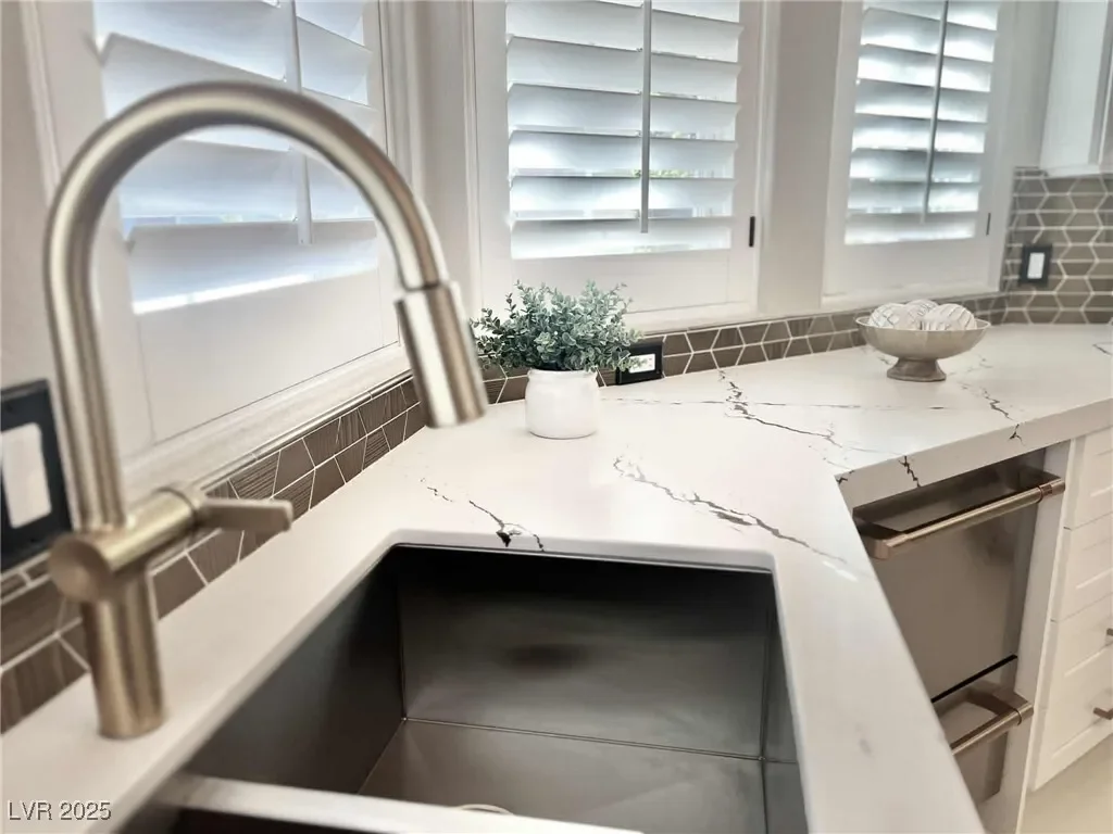 3240 W Richmar Avenue, Las Vegas, Nevada, United States. - Photo 18