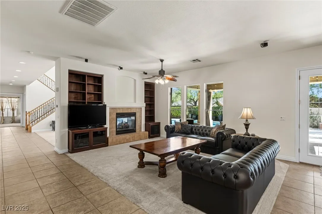 8095 Dark Hollow Place, Las Vegas, Nevada, United States. - Photo 22