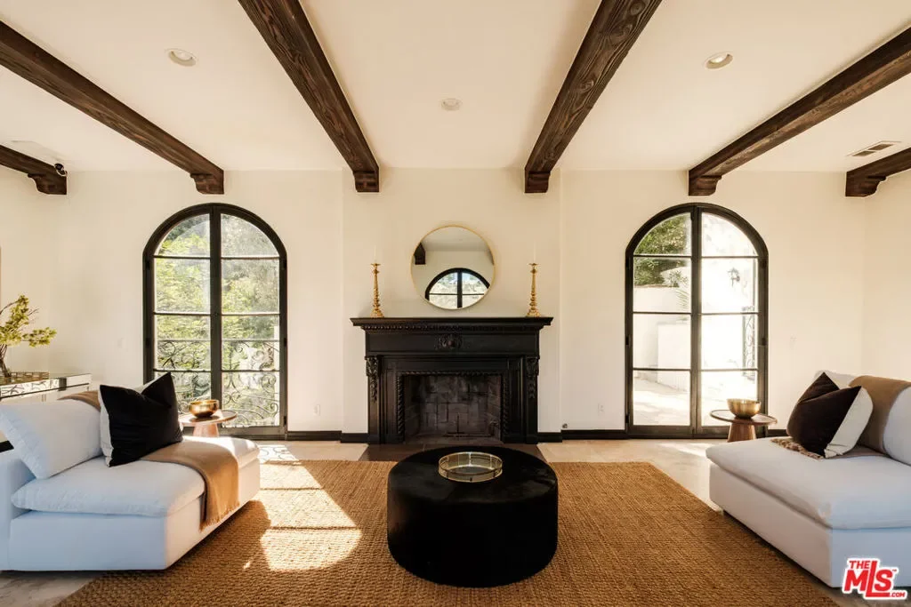 1301 N Beverly Drive, Beverly Hills, California, United States. - Photo 15