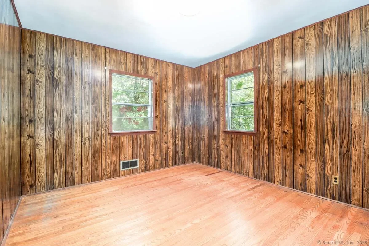 32 Locust Road, Greenwich, Connecticut, United States. - Photo 26