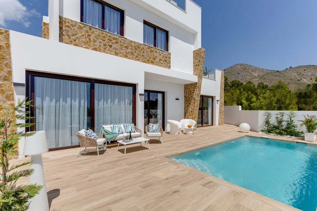 Exterior photo 8