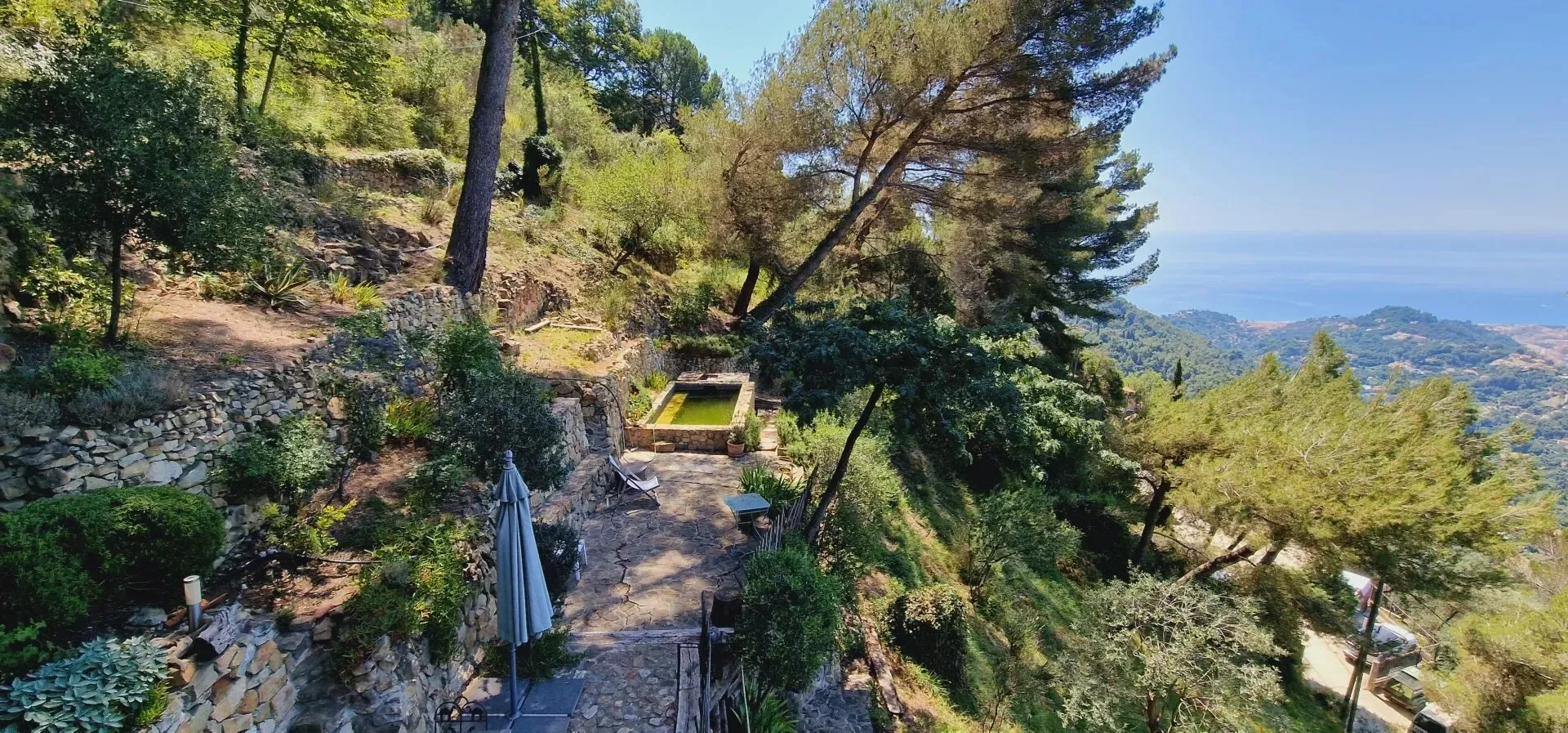 Exterior photo 7