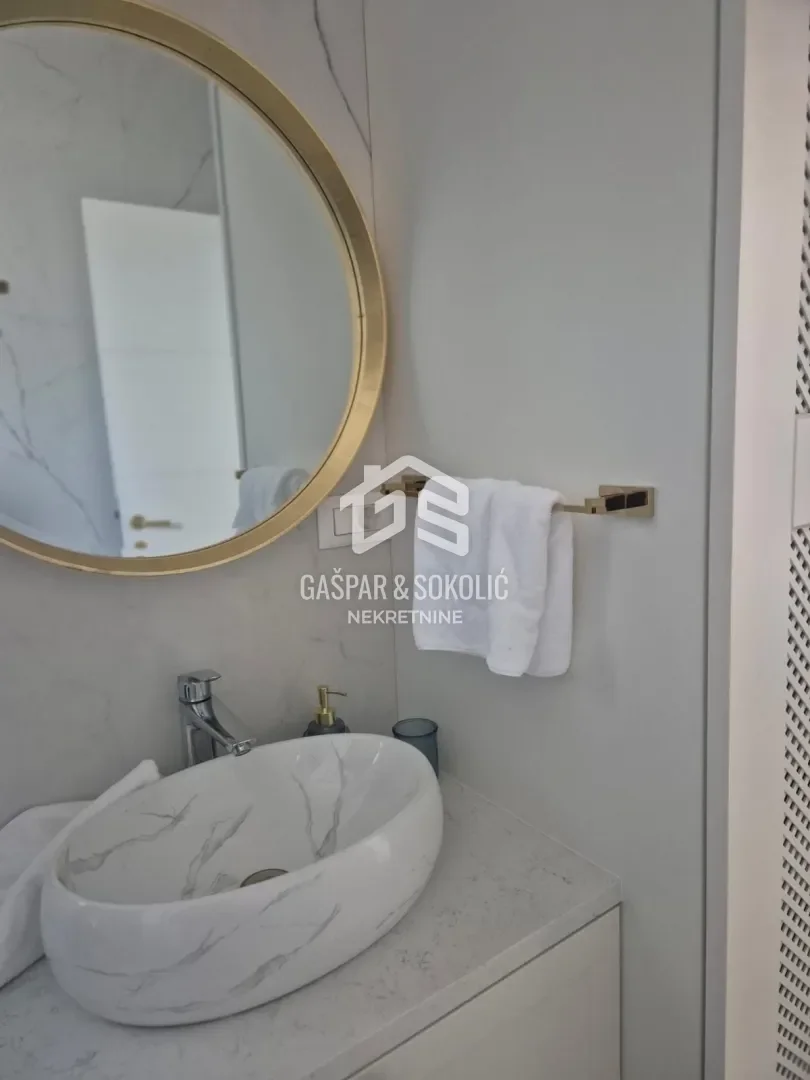Gallery photo 10