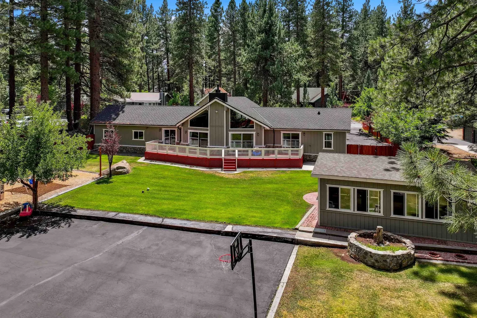 10228 Jeffery Pine Road, Truckee, California, United States. - Photo 5