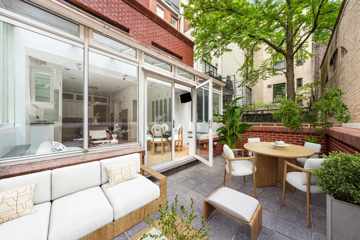 51 E 67TH ST, New York, New York, United States. - Photo 5