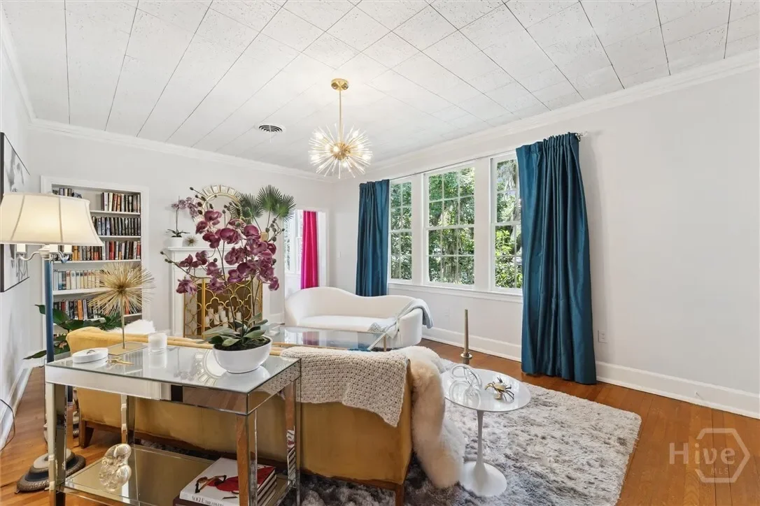 206 E 46th Street, Savannah, Georgia, United States. - Photo 2