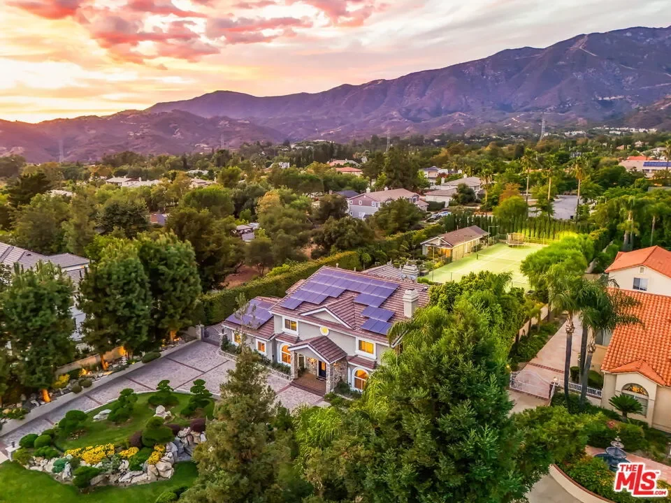 1047 Pomello Dr, Claremont, California, United States. - Photo 2