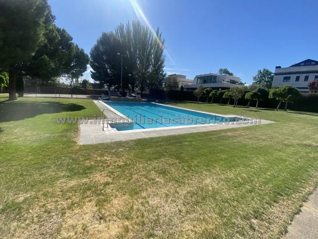 Exterior photo 12