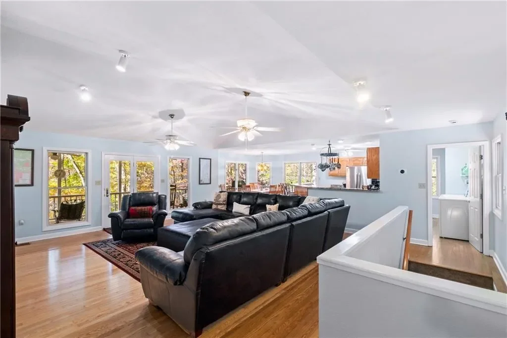 Gallery photo 2